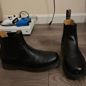 DR.MARTENS CHELSEA BOOT 2976